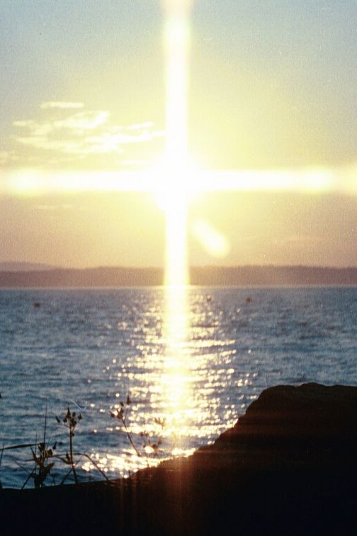 cross of light – introduction from the book 'Spiritual Easter and Pentecost' by Daniël van Egmond | Spiritual Texts Academy
